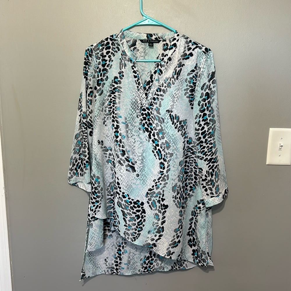 Zac & Rachel Blouse Long Sleeve Asymmetrical & Flowy, EUC!!